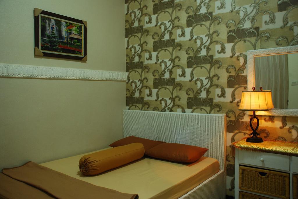 Griya Nelwan Guest House Malang Szoba fotó
