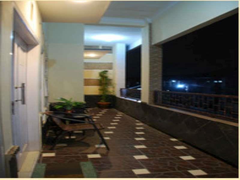 Griya Nelwan Guest House Malang Kültér fotó