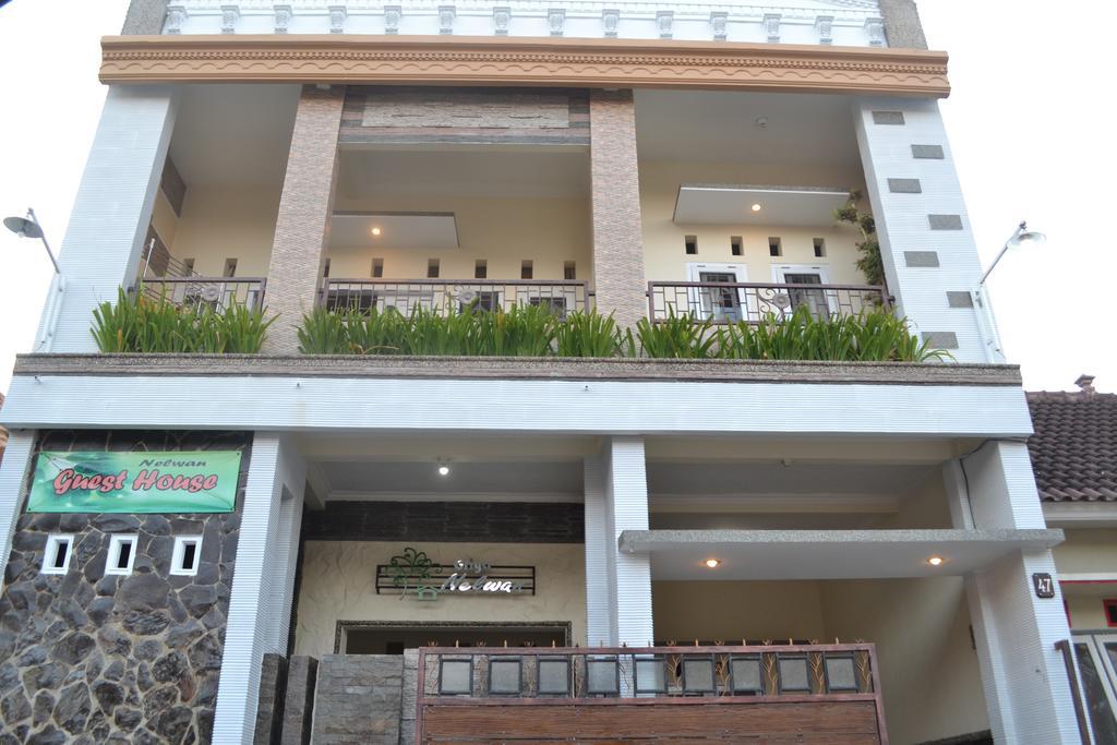Griya Nelwan Guest House Malang Kültér fotó